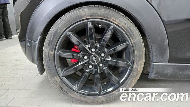 2016 Mini Cooper S Convertible Standard 3rd thumb 5