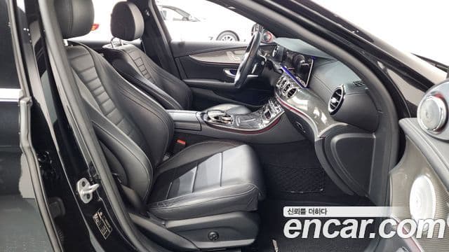 2019 Mercedes-Benz E-Class W213 E350 4MATIC AMG Line thumb 11